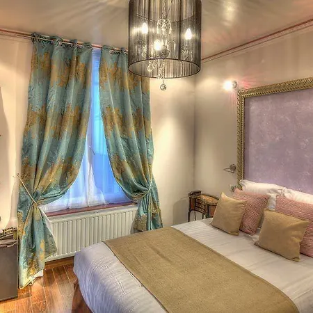 Hotel The Originals Boutique, Aultia,