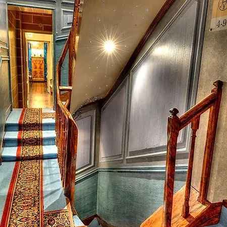 Hotel The Originals Boutique, Aultia,