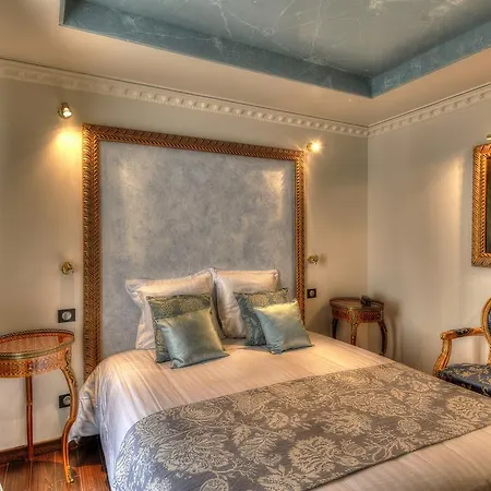 Hotel The Originals Boutique, Aultia,