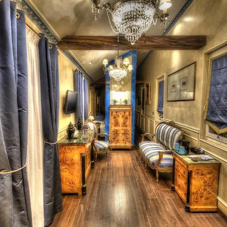 The Originals Boutique, Aultia, Ault